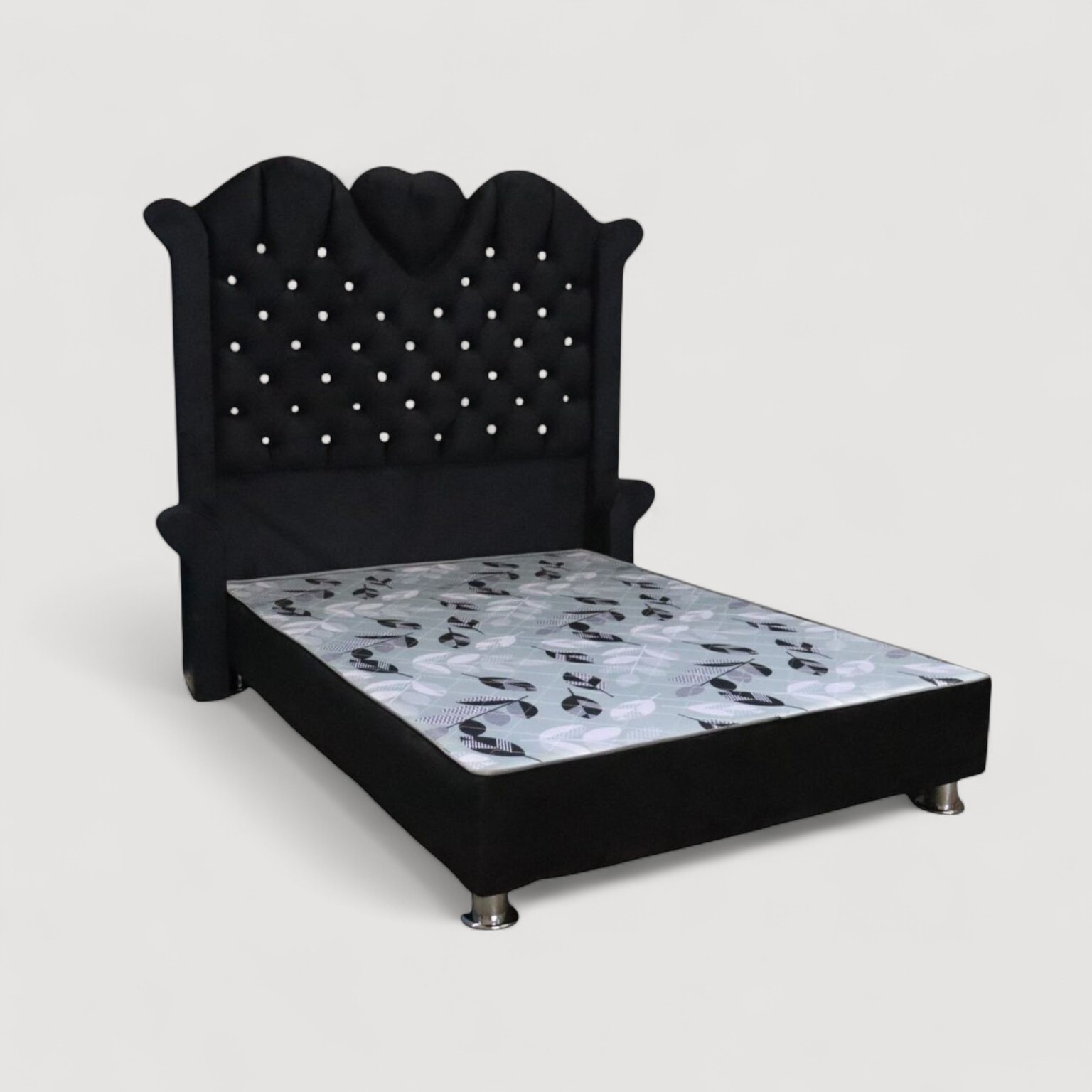 Cama tapizada Versalles